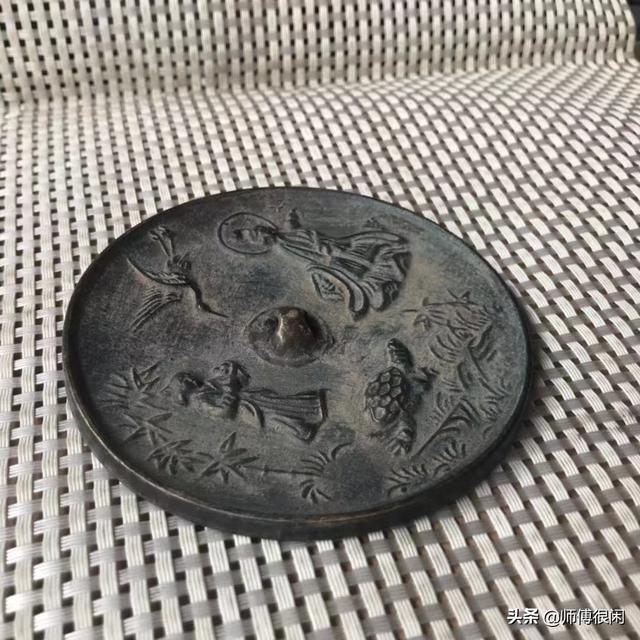 我手里有两枚古代纪念币价格多少哪位老师给说说<strong></p>
<p>币价格</strong>？