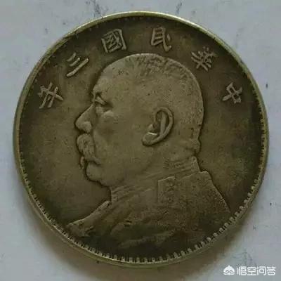 户部光绪元宝库平五钱铜币<strong></p>
<p>新疆币</strong>，也有同样的银币，那这种铜币是不是试铸样币呢？