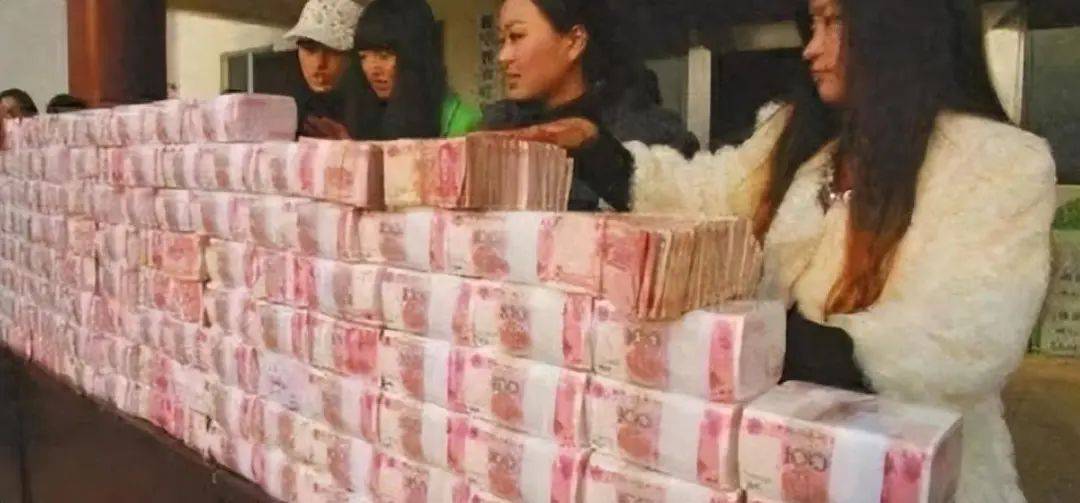 假捆币(贾坤赫加尔)