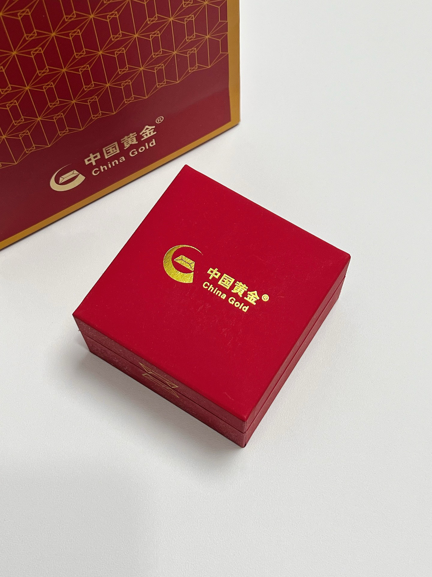 贵金属开户送金(贵金属开户交易佣金)