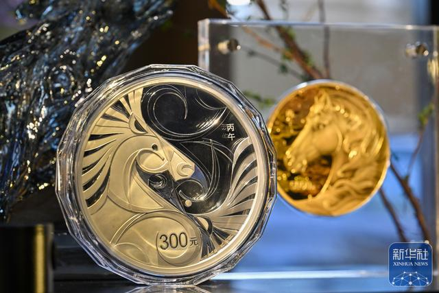 贵金属纪念币由哪发行(贵金属纪念币是什么样的)